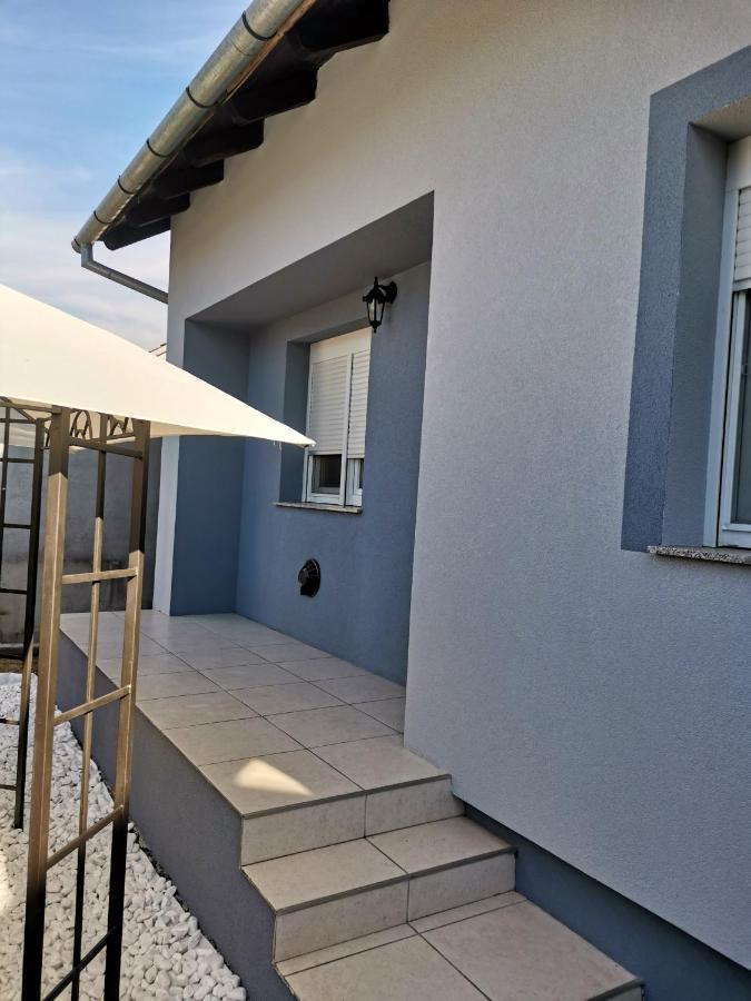 Apartman Lucija Kuca Za Odmor Vukovar Εξωτερικό φωτογραφία